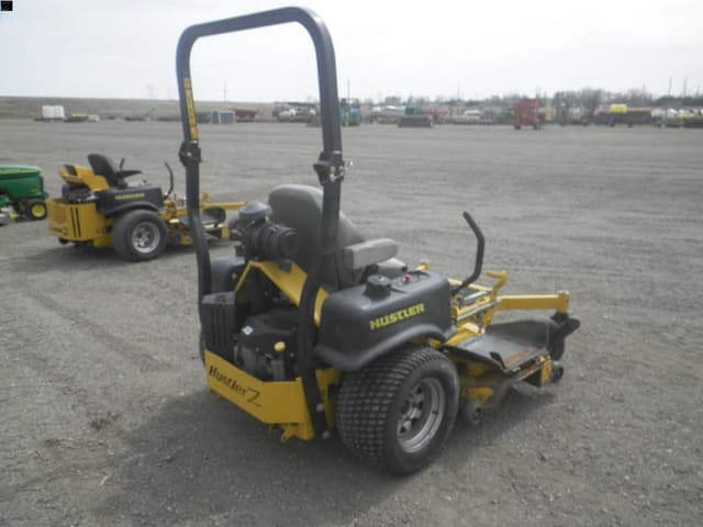 Image of Hustler Z XR7 equipment image 2