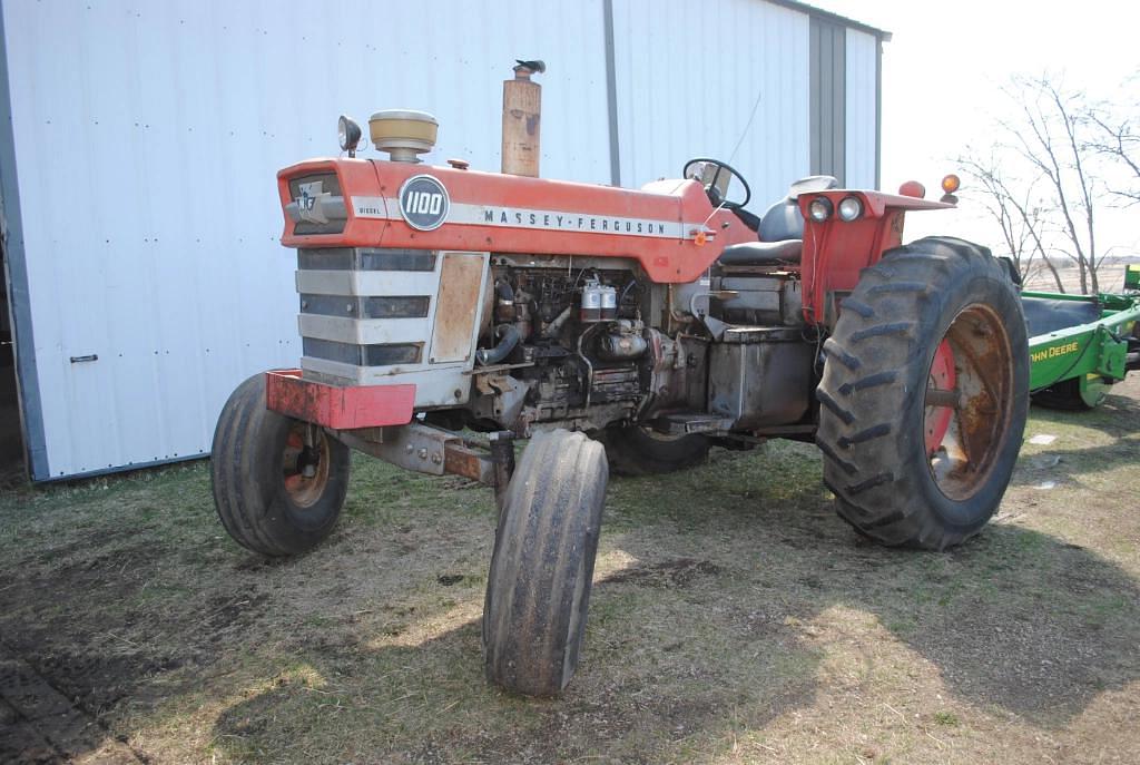 Image of Massey Ferguson 1100 Primary image
