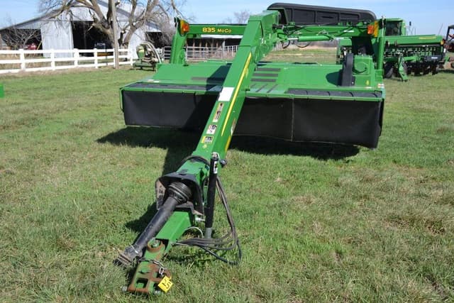 Image of John Deere 835 MoCo equipment image 2