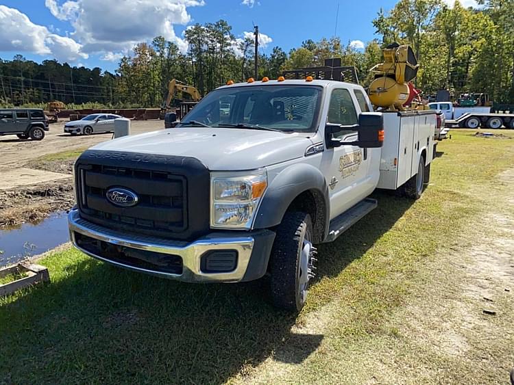 2014 Ford F-450 Equipment Image0