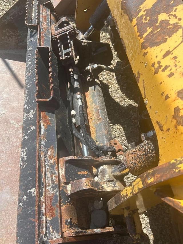 Image of Caterpillar 236D3 equipment image 2