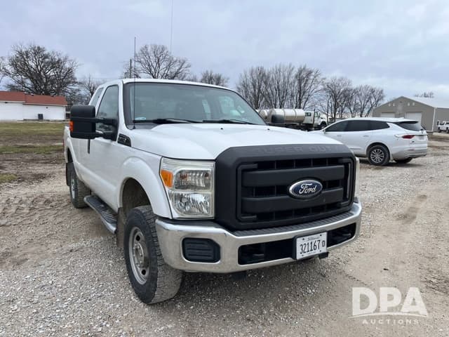 Image of Ford F-250 equipment image 3