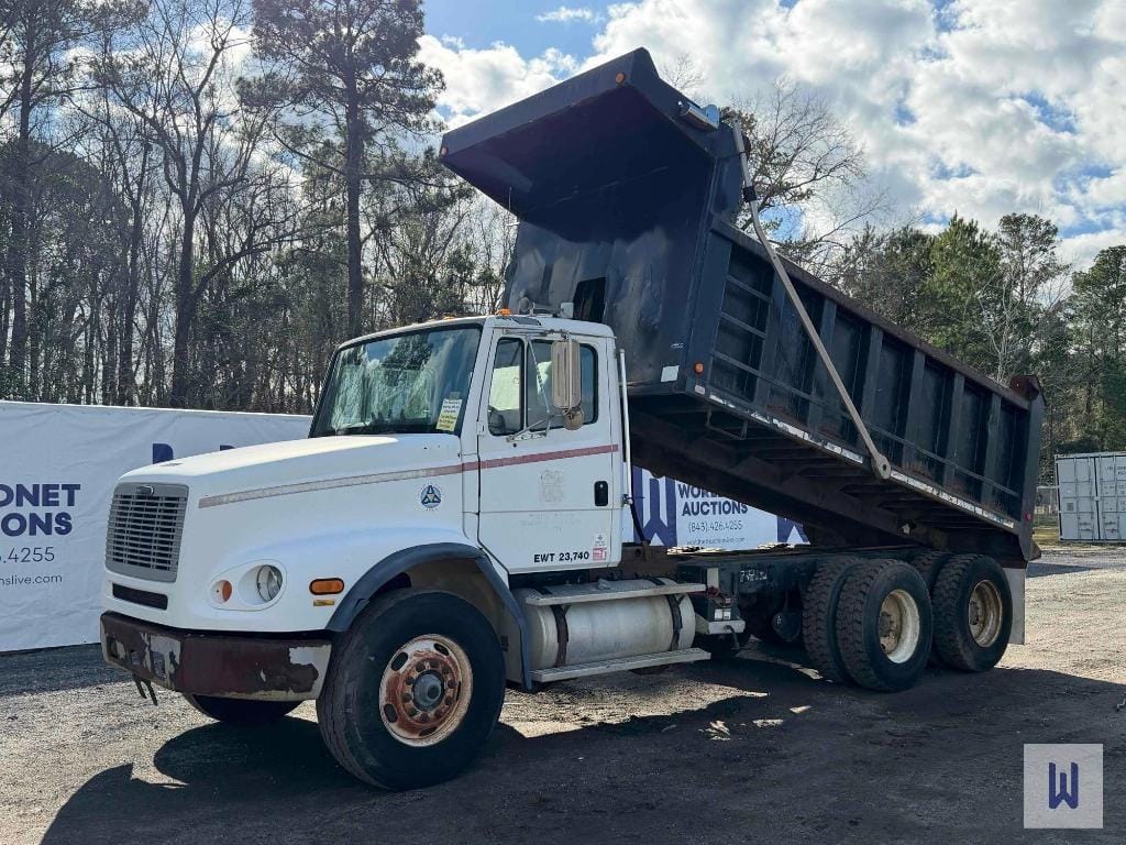 2004 Freightliner FL112 Equipment Image0