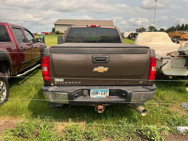 Image of Chevrolet 2500HD equipment image 4
