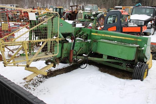 Image of John Deere 336 equipment image 2