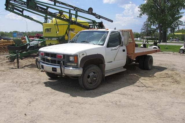 Image of Chevrolet 3500 equipment image 2