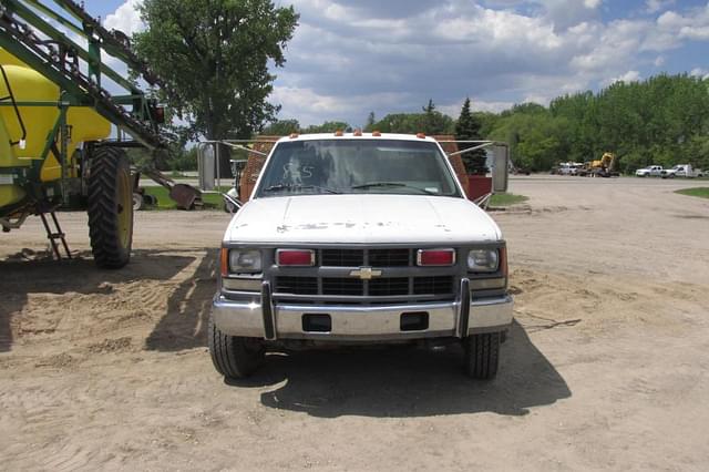 Image of Chevrolet 3500 equipment image 1