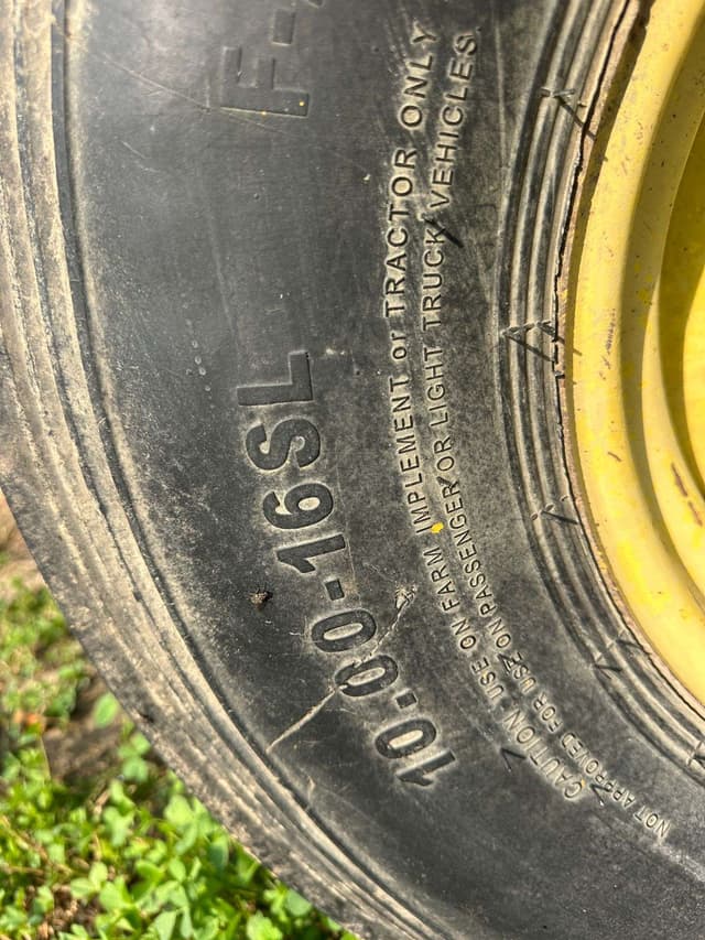 Image of John Deere 4040 equipment image 4