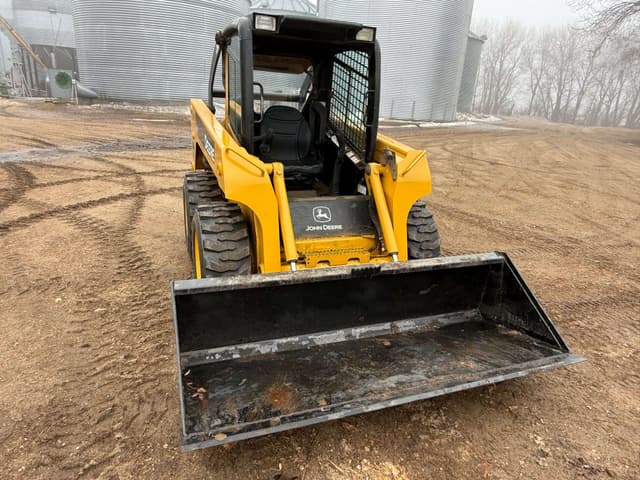 Image of John Deere 317 equipment image 3