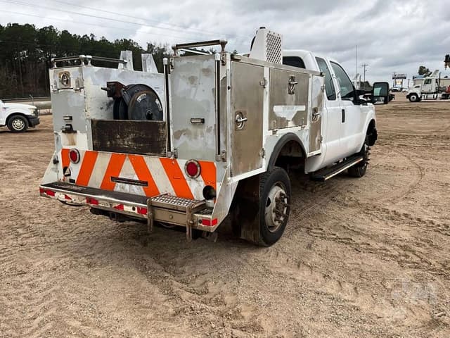 Image of Ford F-250 equipment image 4