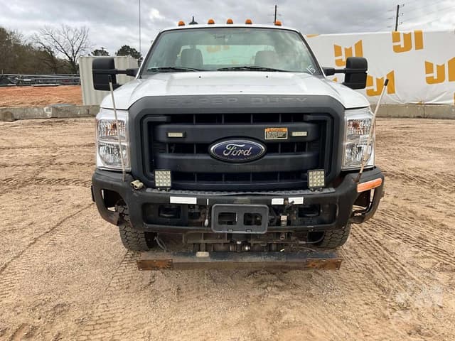 Image of Ford F-250 equipment image 1