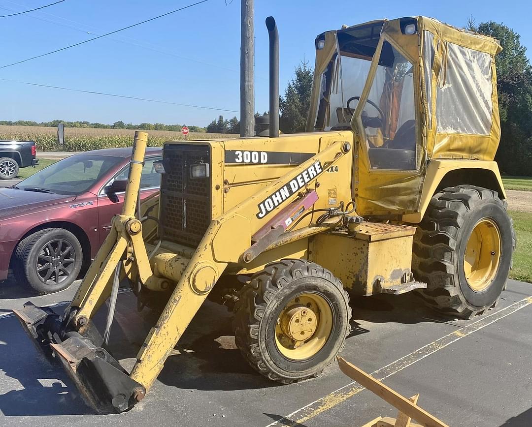 Image of John Deere 300D Primary image