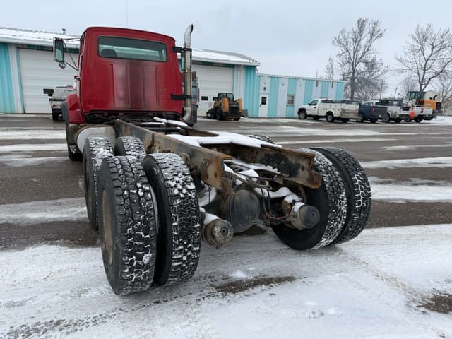 Image of Ford L9000 equipment image 3