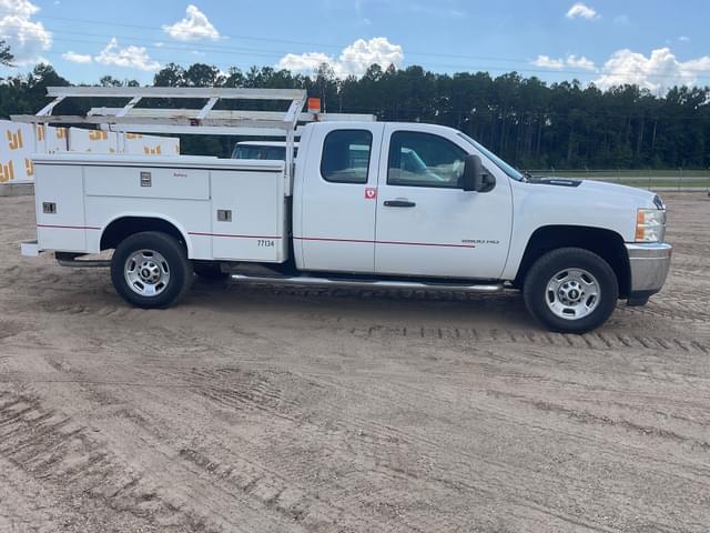 Image of Chevrolet 2500HD equipment image 3