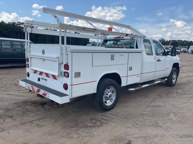 Image of Chevrolet 2500HD equipment image 4