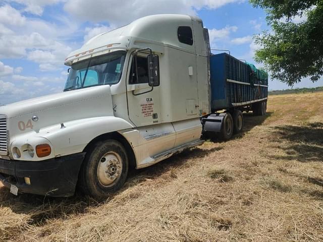 Image of Freightliner Cascadia equipment image 1