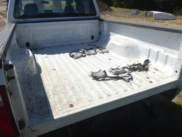 Image of Ford F-350 equipment image 4