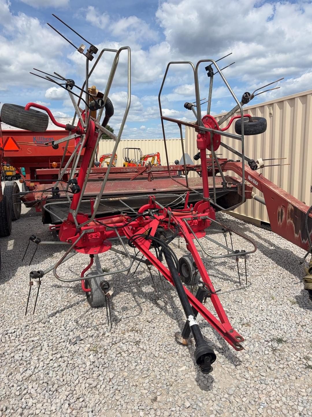 Image of Massey Ferguson 1617 Primary image