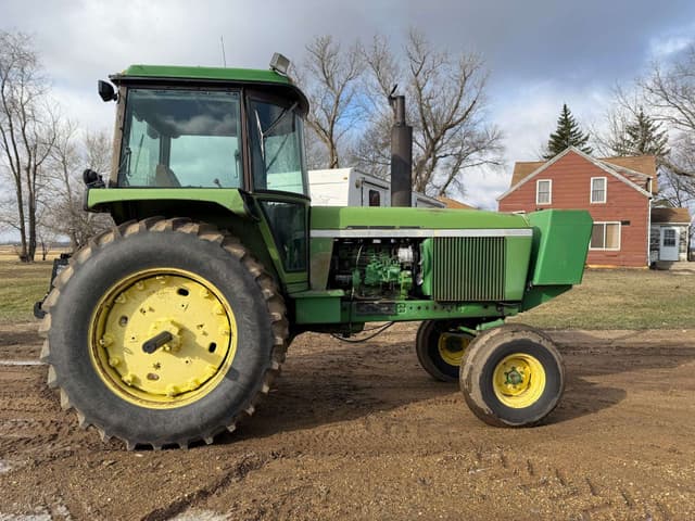Image of John Deere 4430 equipment image 1