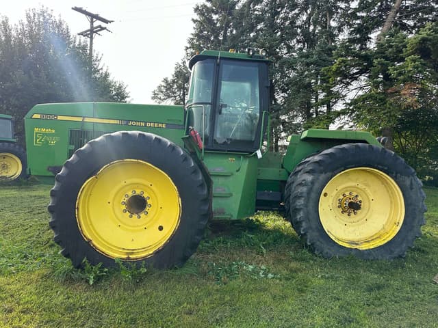 Image of John Deere 8960 equipment image 1