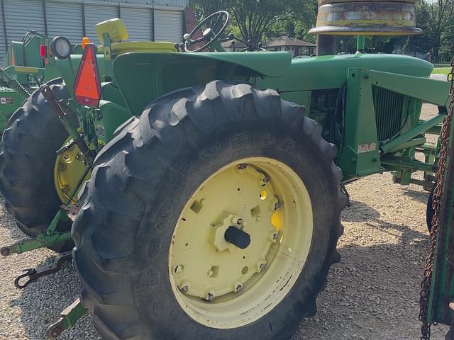 Image of John Deere 4020 equipment image 2