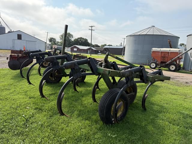 Image of John Deere 610 equipment image 3