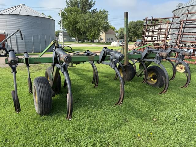 Image of John Deere 610 equipment image 4