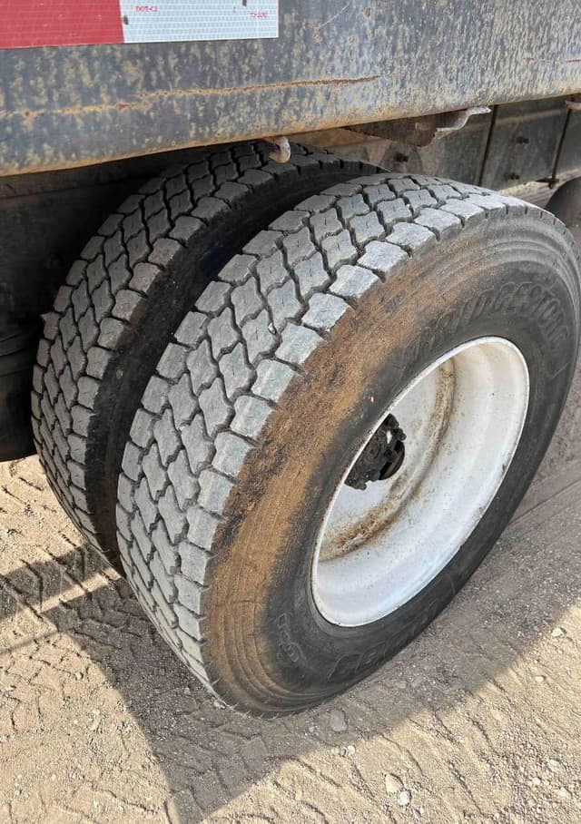 Image of International 4300 equipment image 2