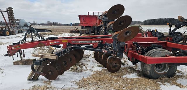 Image of Case IH Ecolo-Tiger 730C equipment image 4