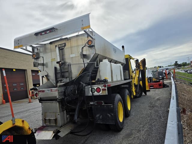 Image of International WorkStar 7600 equipment image 4