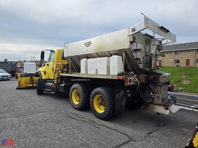 Image of International WorkStar 7600 equipment image 2