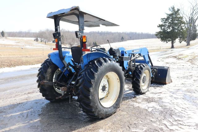Image of New Holland TT75A equipment image 2