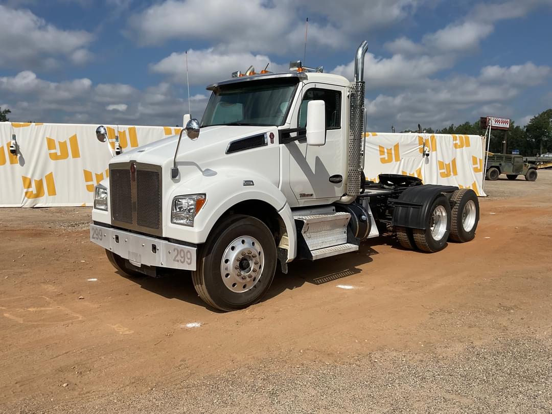 Image of Kenworth T880 Primary image