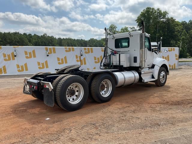 Image of Kenworth T880 equipment image 4