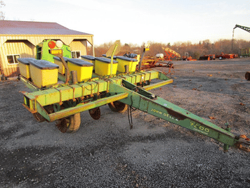 Main image John Deere 7200