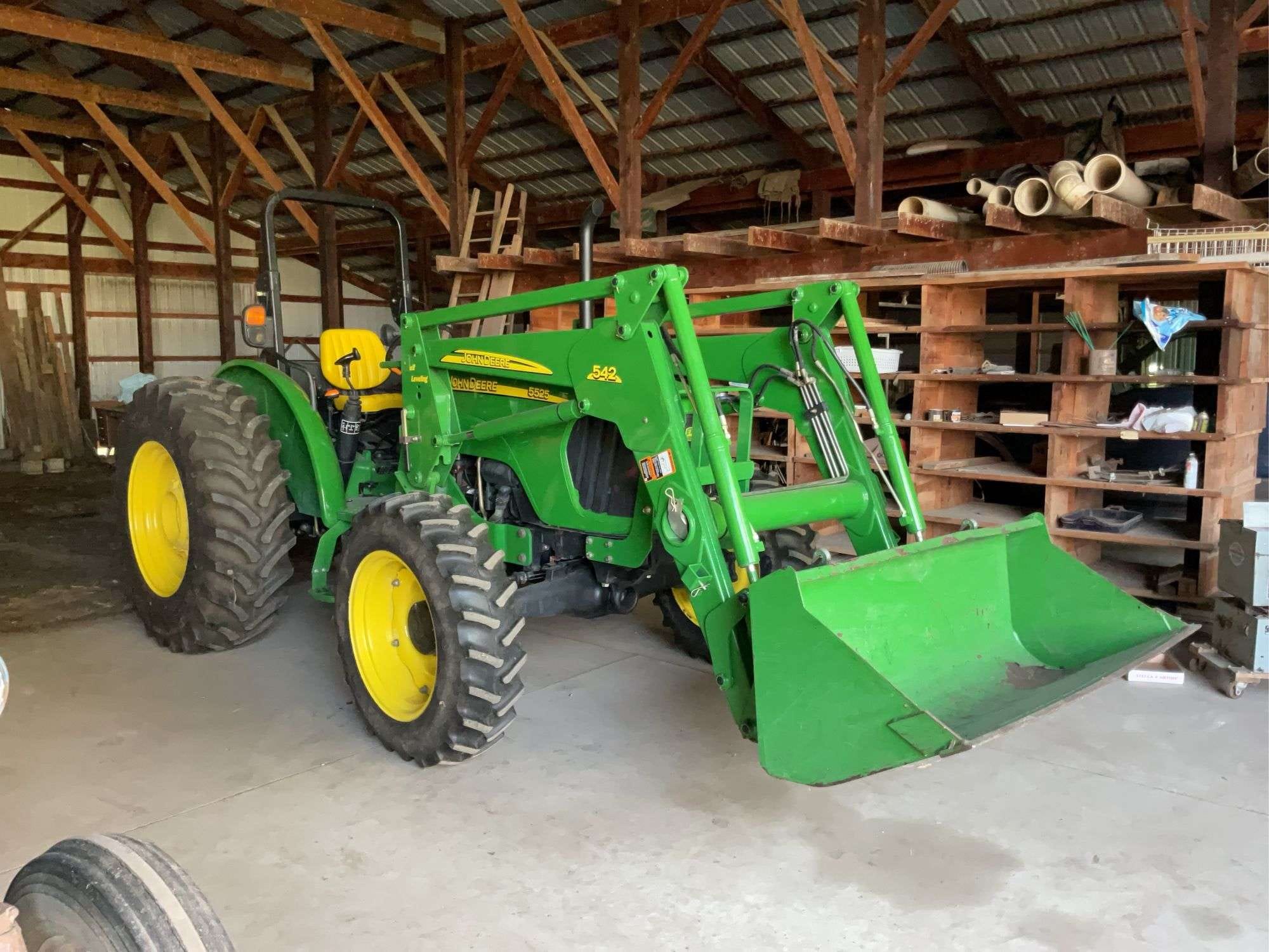 2007 John Deere 5525 Equipment Image0