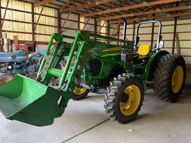 Image of John Deere 5525 equipment image 2