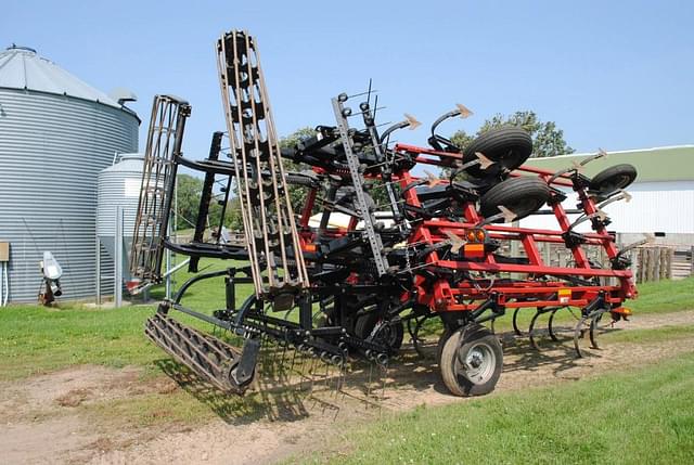 Image of Case IH Tigermate 200 equipment image 4