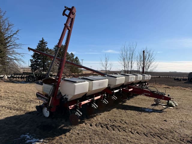 Image of White 6100 equipment image 3