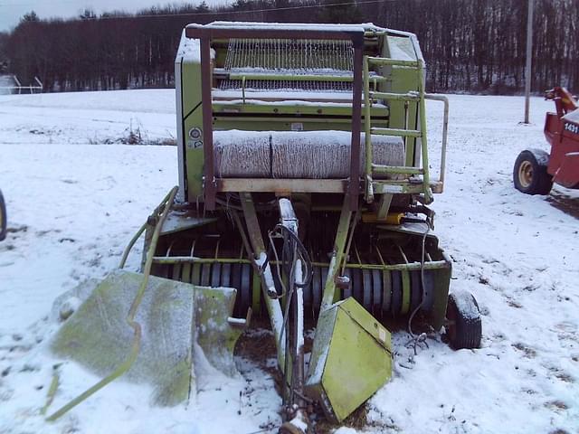 Image of CLAAS Rollant 46 equipment image 1