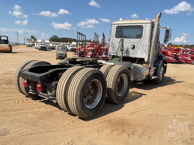 Image of Mack CXU613 equipment image 4