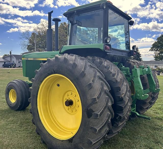 Image of John Deere 4840 equipment image 4