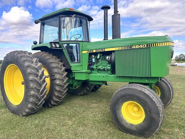 Image of John Deere 4840 equipment image 1