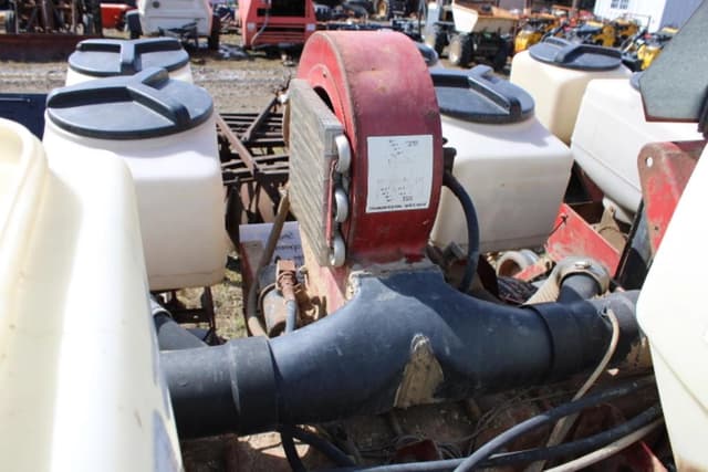 Image of White 5100 equipment image 4