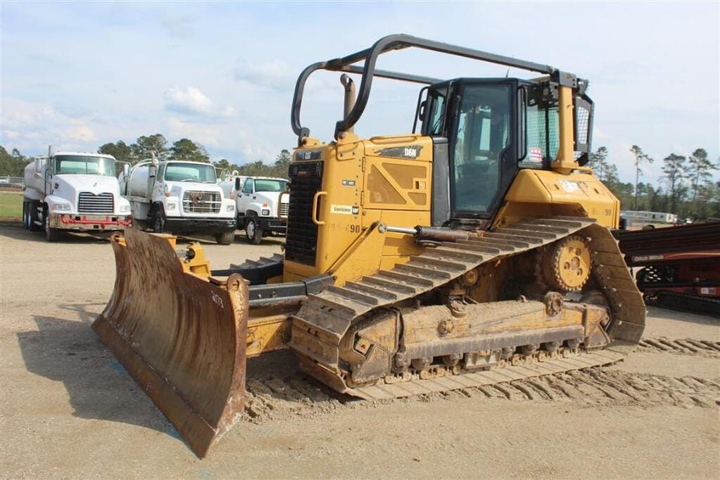 Main image Caterpillar D6N