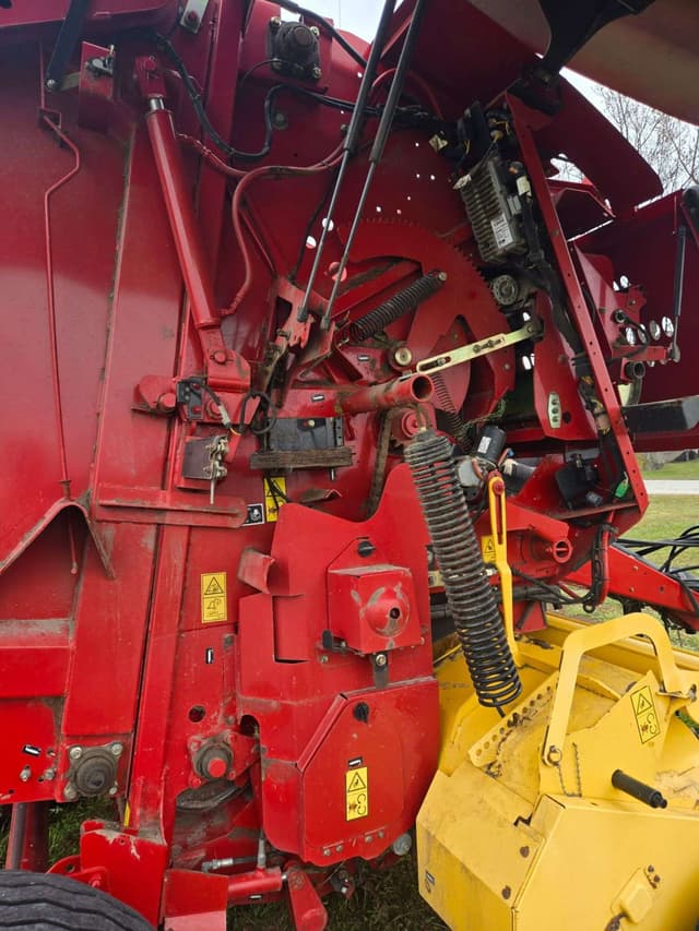 Image of New Holland RB450 equipment image 4