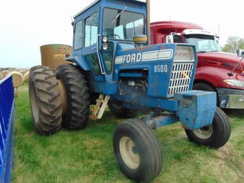 Main image Ford 8600