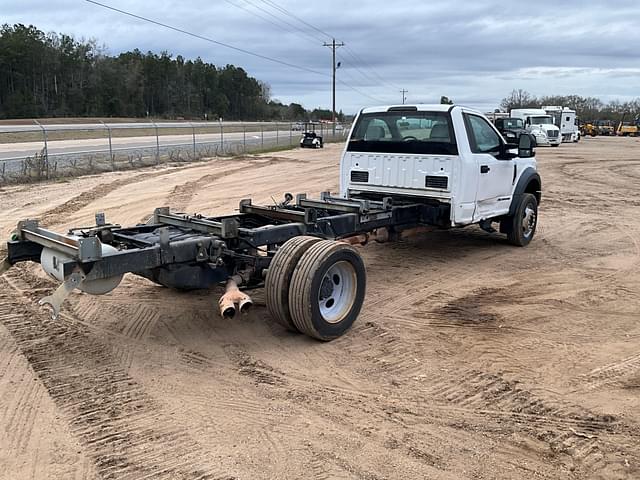 Image of Ford F-550 equipment image 4