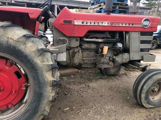 Image of Massey Ferguson 1100 equipment image 2