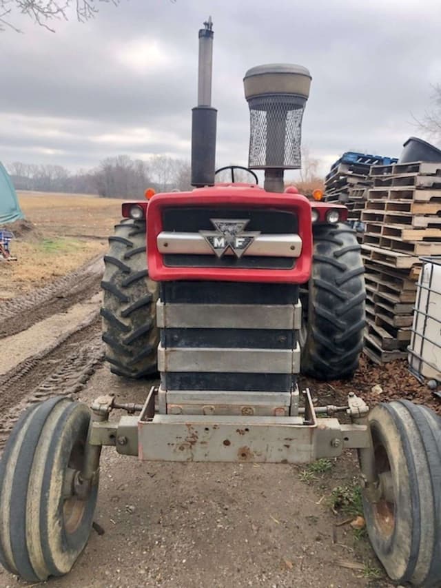 Image of Massey Ferguson 1100 equipment image 1